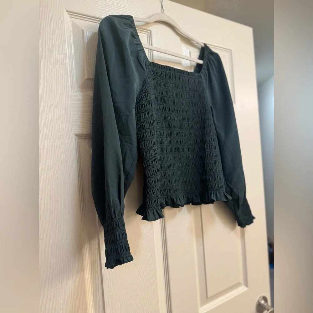 Madewell Lucie Bubble Sleeve Smocked Top in Dark Green
